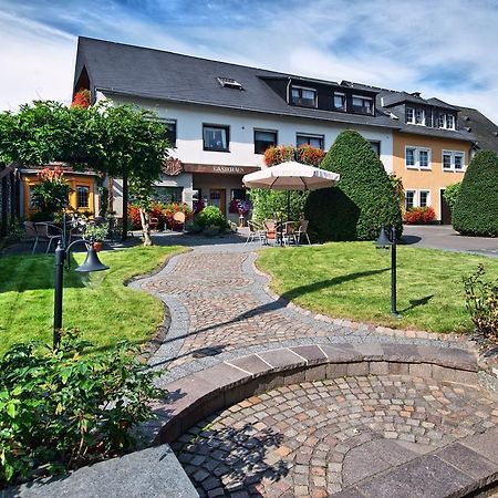 Отель Wein & Gastehaus Hermeshof Триттенхайм Экстерьер фото